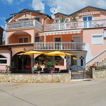 Apartments Maria بوريتش المظهر الخارجي الصورة