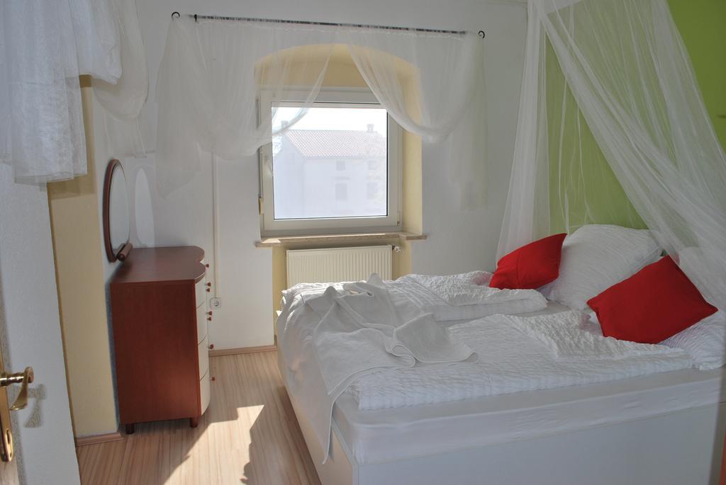 Apartments Maria بوريتش الغرفة الصورة